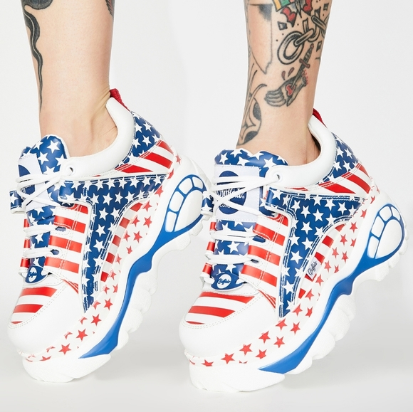 Buffalo London Shoes - NWT Buffalo London USA Flag Platforms